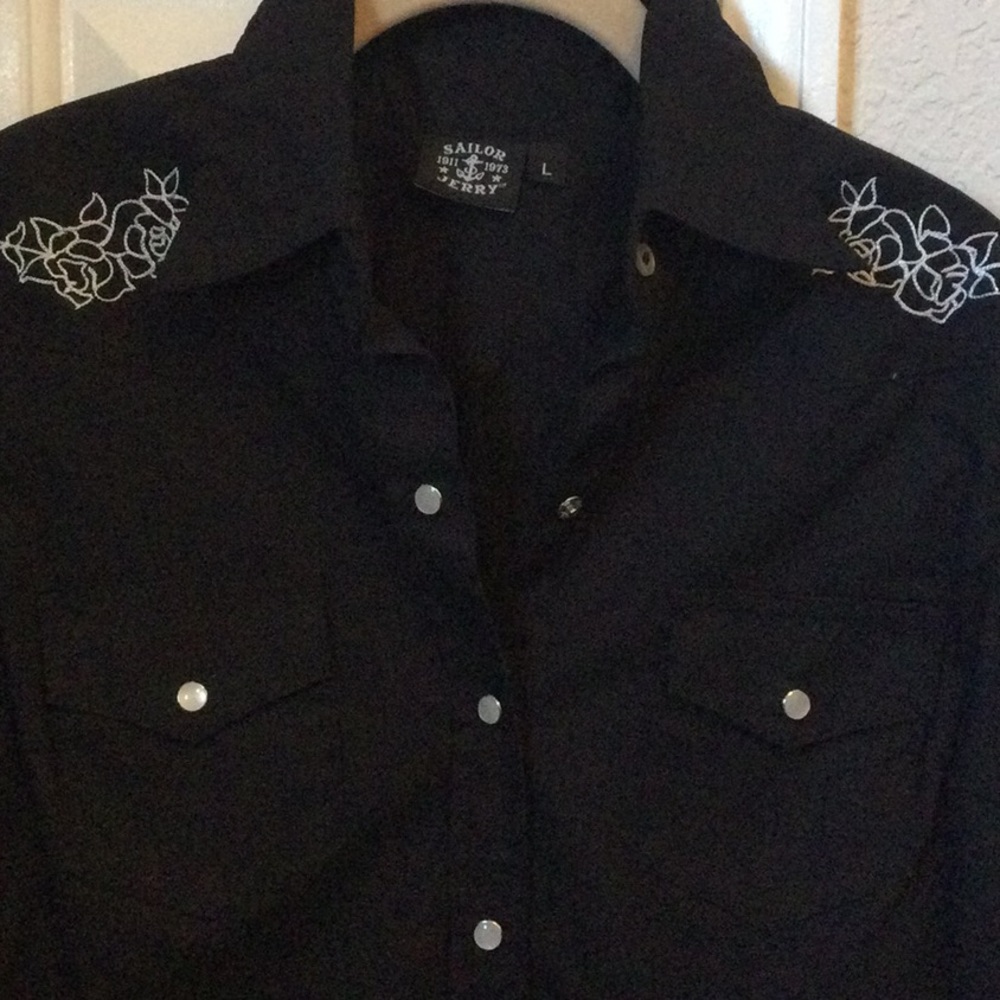Sailor Jerry western cut embroidered shirt. Size L